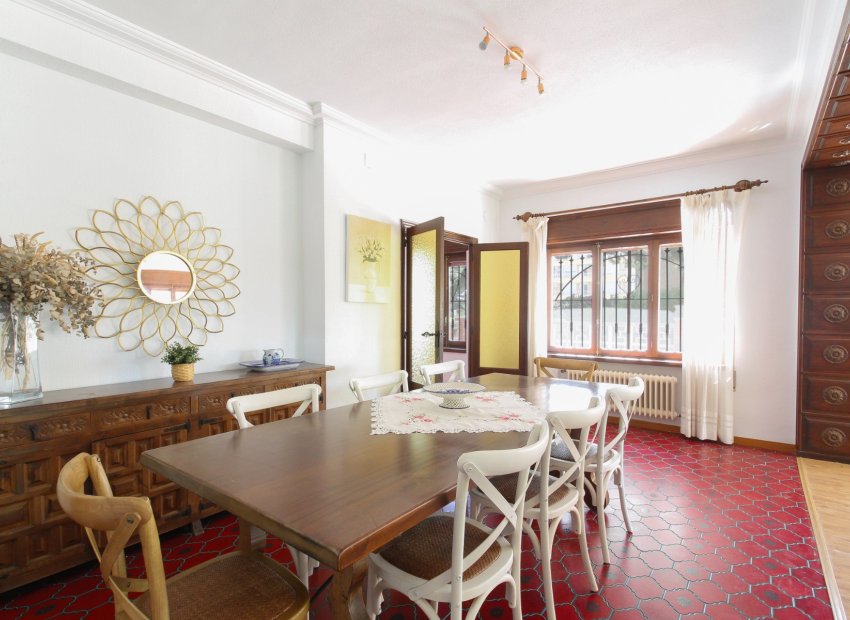 Herverkoop - Villa - El Campello