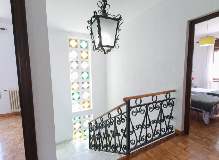 Herverkoop - Villa - El Campello