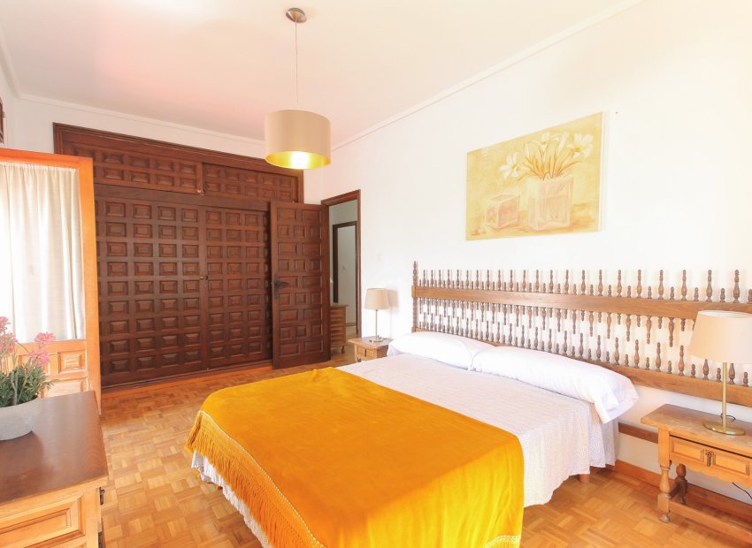 Herverkoop - Villa - El Campello