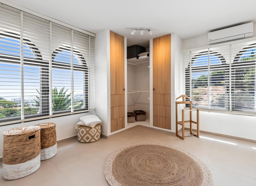 Herverkoop - Villa - Estepoa - New Golden Mile