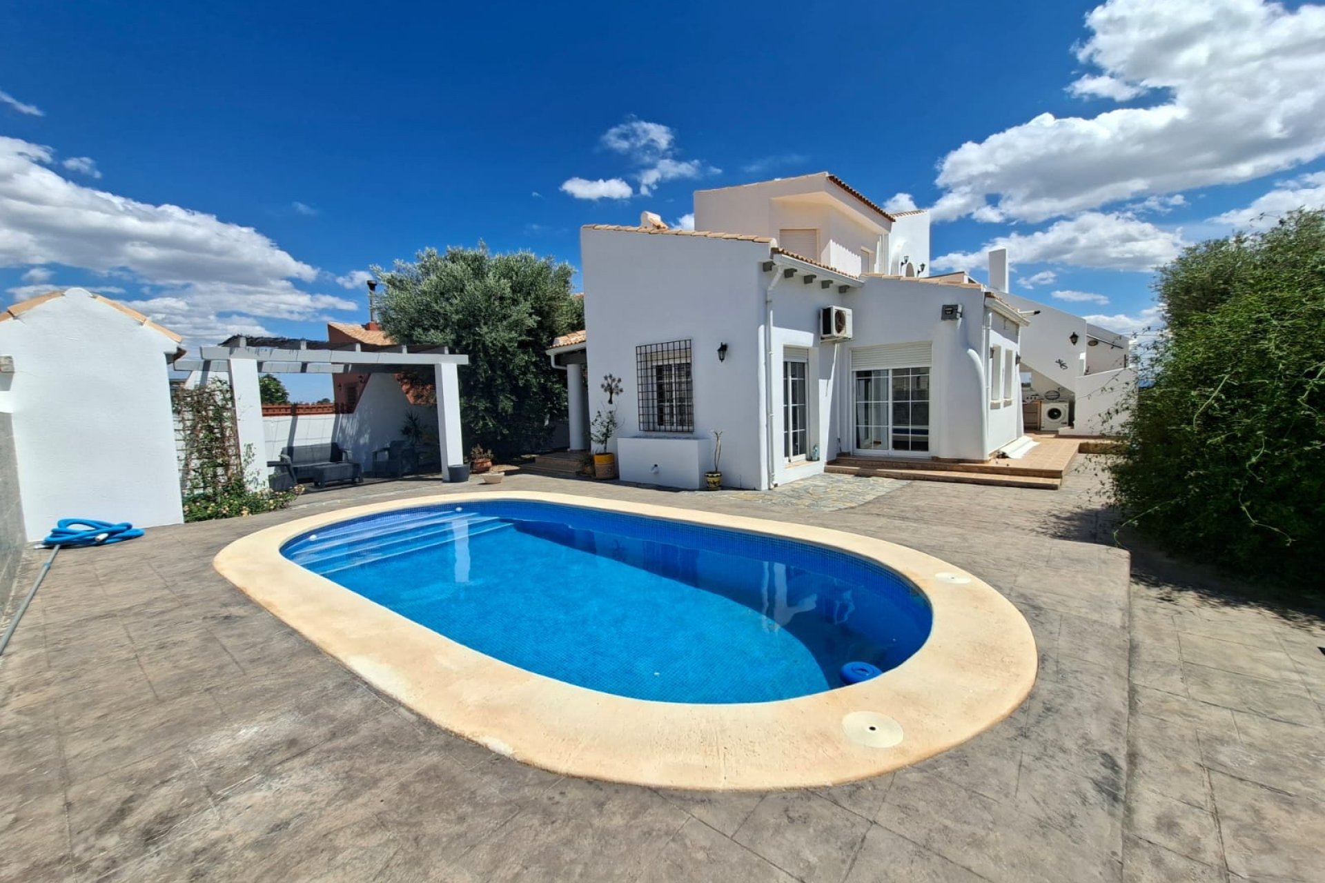 Herverkoop - Villa - Fortuna - Urbanizacion Las Kalendas