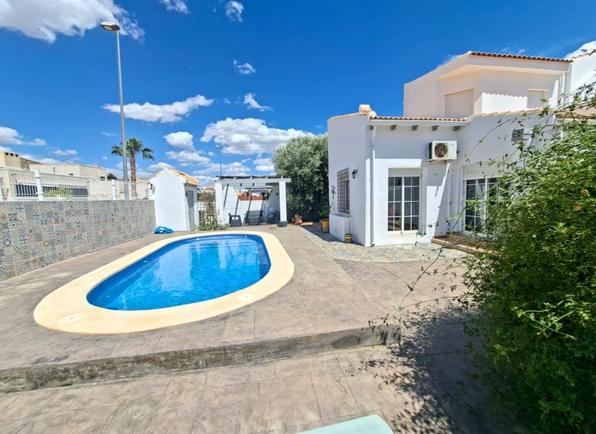 Herverkoop - Villa - Fortuna - Urbanizacion Las Kalendas