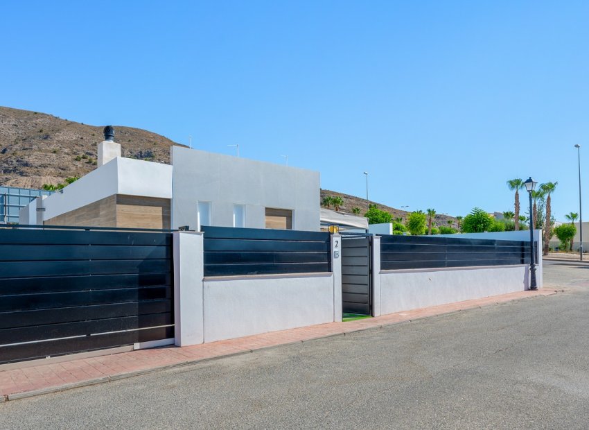 Herverkoop - Villa - Fortuna - Urbanizacion Las Kalendas