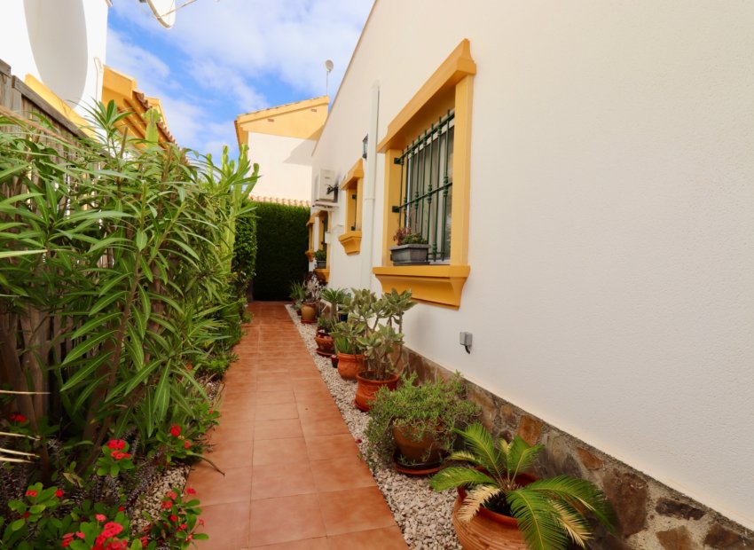 Herverkoop - Villa - Guardamar del Segura - El Raso