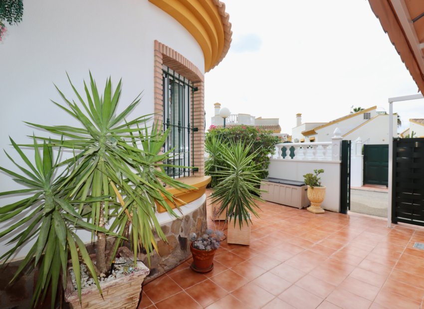 Herverkoop - Villa - Guardamar del Segura - El Raso