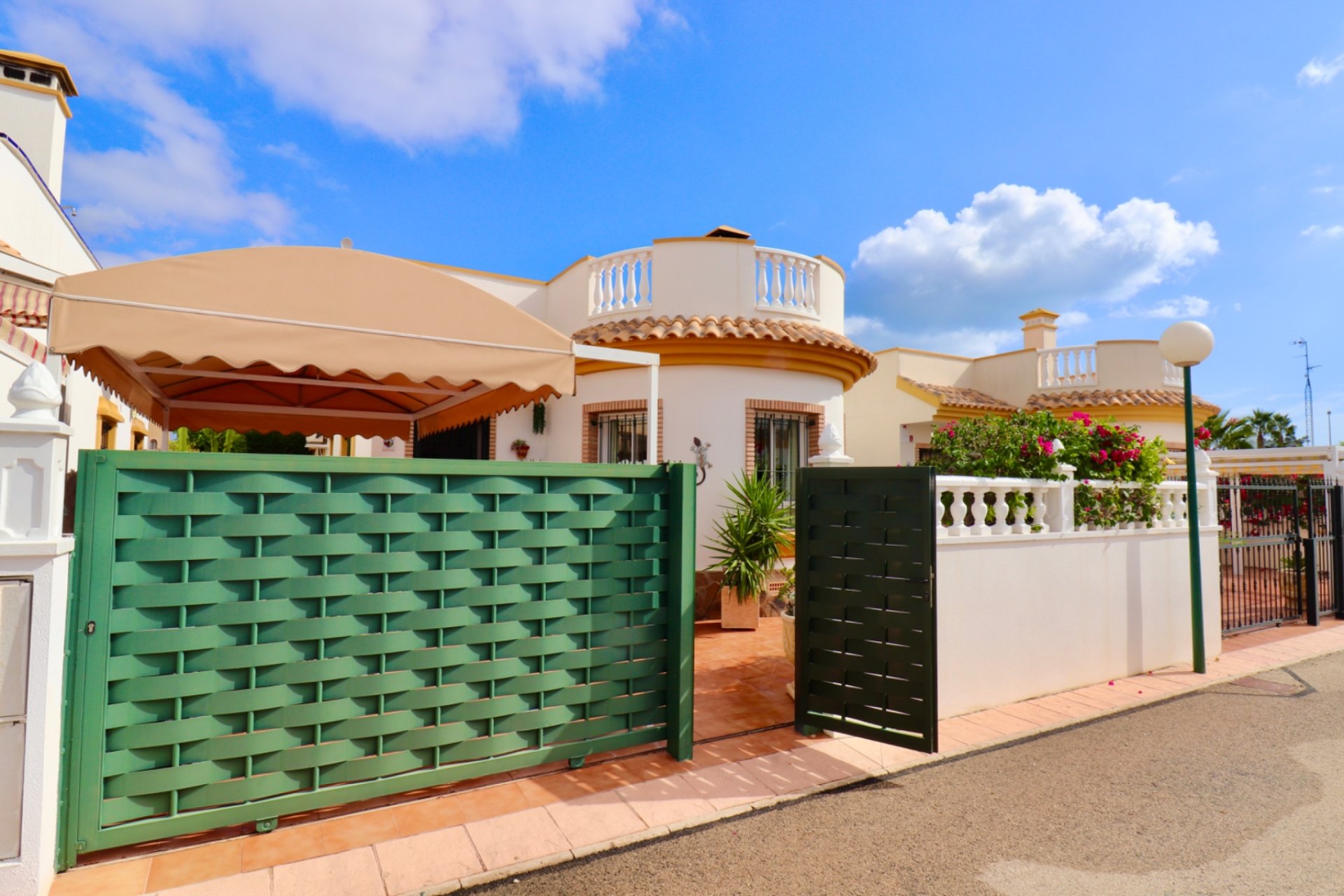 Herverkoop - Villa - Guardamar del Segura - El Raso