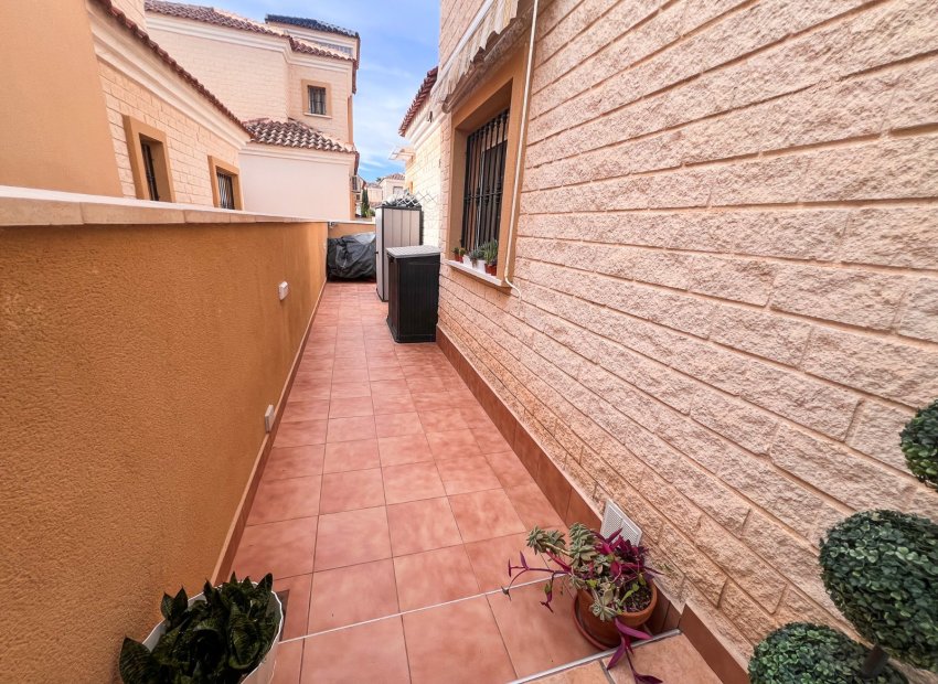 Herverkoop - Villa - Guardamar del Segura - El Raso