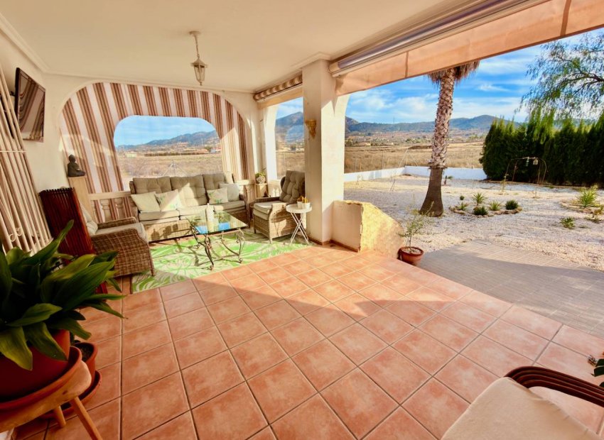 Herverkoop - Villa - Hondón de los Fráiles