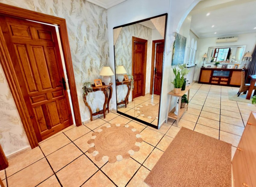 Herverkoop - Villa - Hondón de los Fráiles