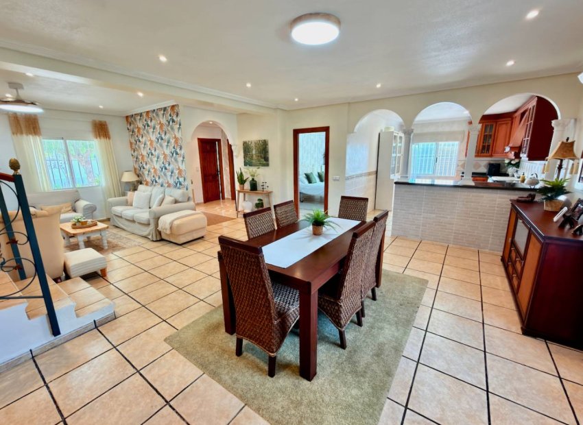 Herverkoop - Villa - Hondón de los Fráiles