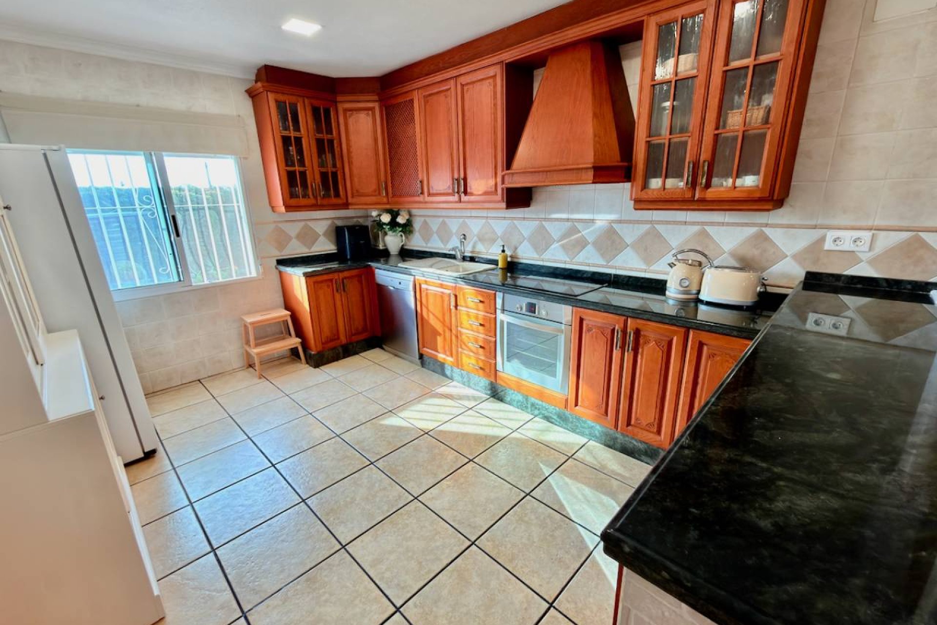 Herverkoop - Villa - Hondón de los Fráiles