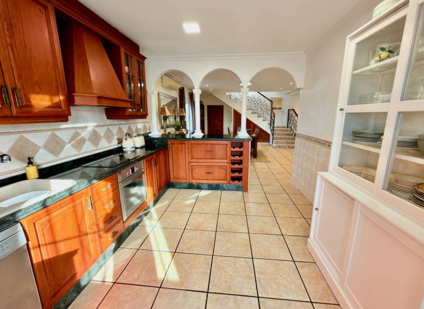 Herverkoop - Villa - Hondón de los Fráiles