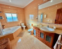 Herverkoop - Villa - Hondón de los Fráiles