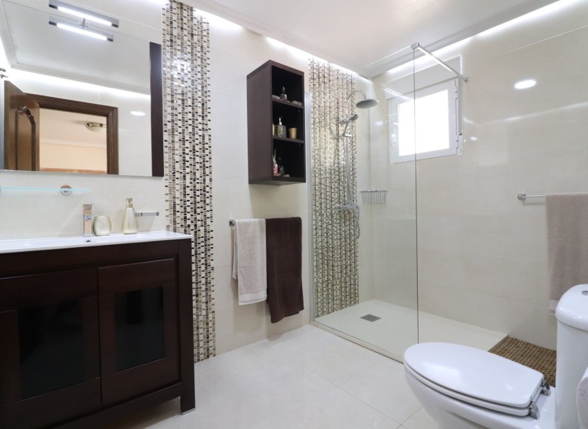 Herverkoop - Villa - La Marina - La Escuera