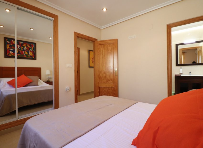 Herverkoop - Villa - La Marina - La Escuera