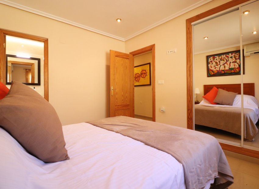 Herverkoop - Villa - La Marina - La Escuera