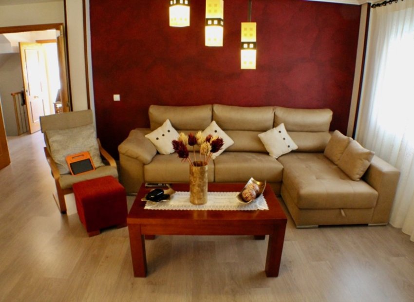 Herverkoop - Villa - La Nucía - Urbanisations