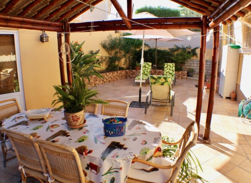 Herverkoop - Villa - La Nucía - Urbanisations