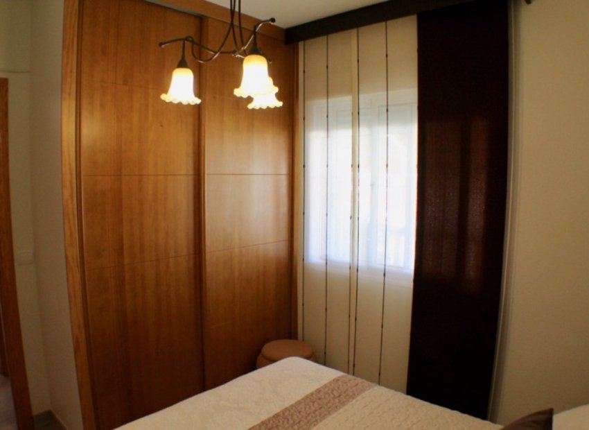 Herverkoop - Villa - La Nucía - Urbanizaciones