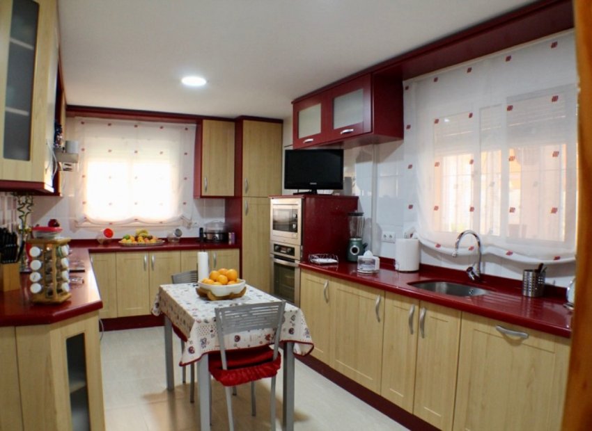 Herverkoop - Villa - La Nucía - Urbanizaciones