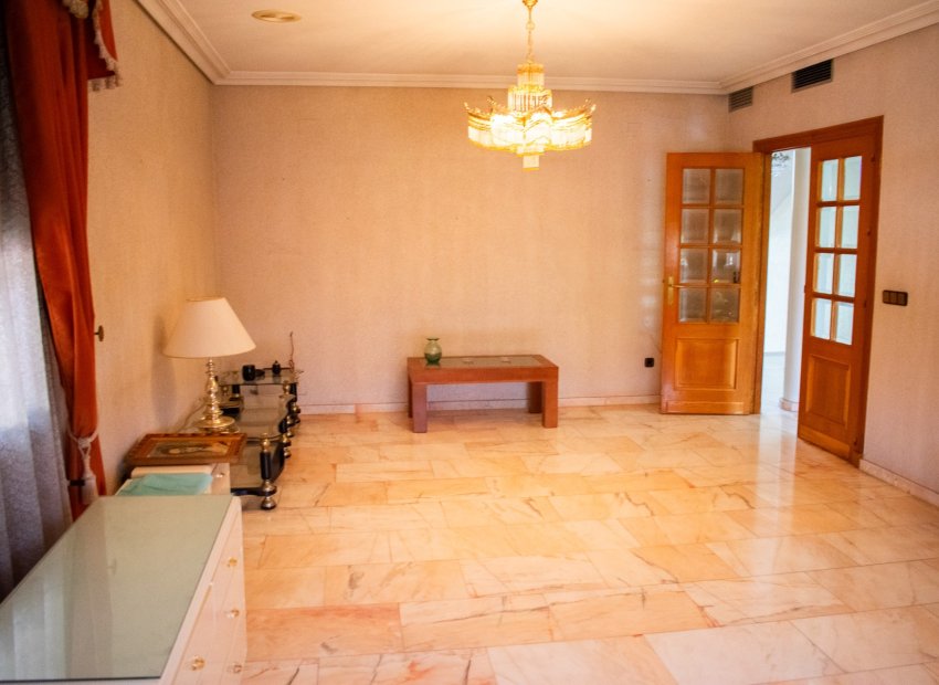 Herverkoop - Villa - Llano de brujas