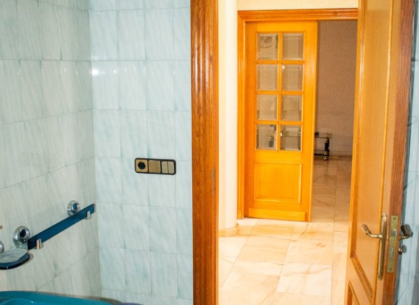 Herverkoop - Villa - Llano de brujas