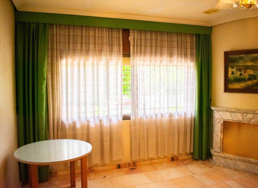 Herverkoop - Villa - Llano de brujas