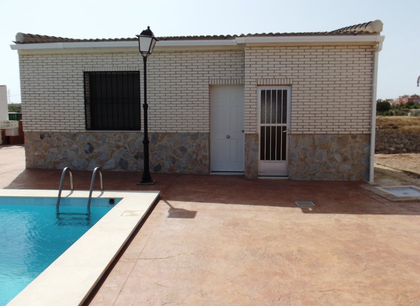 Herverkoop - Villa - Los Montesinos - La Herrada