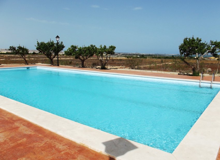 Herverkoop - Villa - Los Montesinos - La Herrada