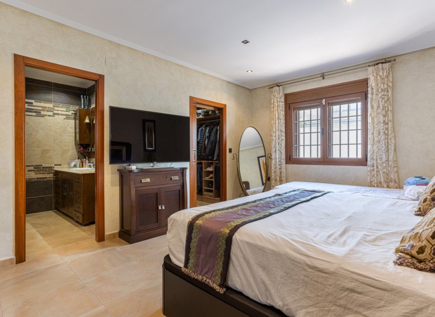 Herverkoop - Villa - Los Montesinos - La Herrada