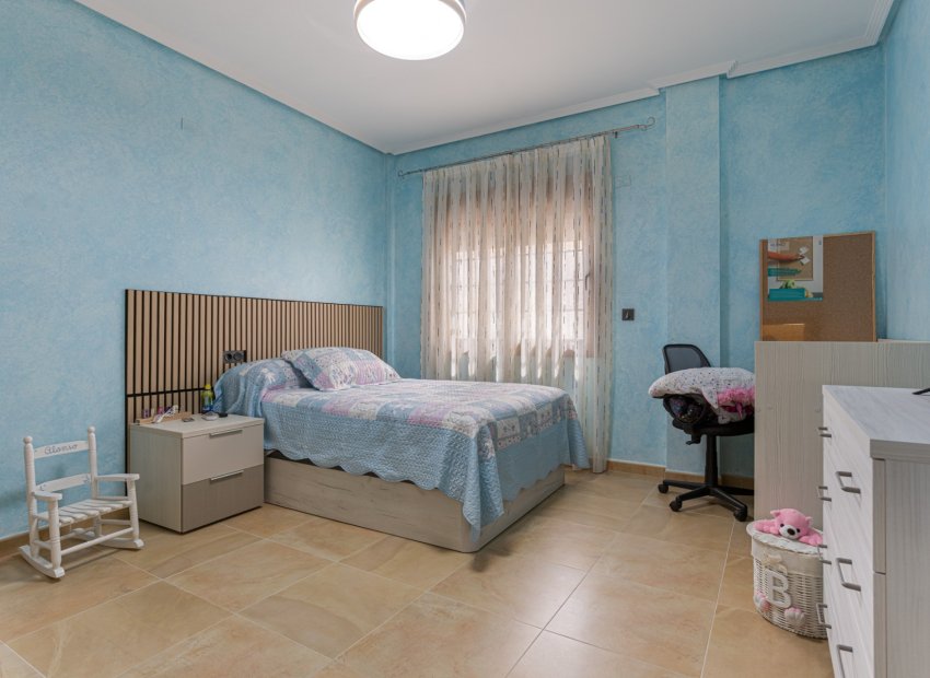 Herverkoop - Villa - Los Montesinos - La Herrada