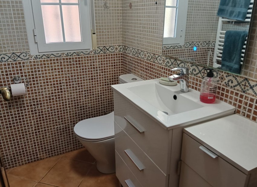 Herverkoop - Villa - Los Montesinos - La Herrada