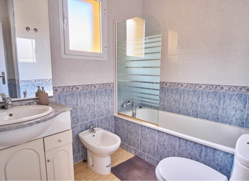 Herverkoop - Villa - Los Montesinos - La Herrada