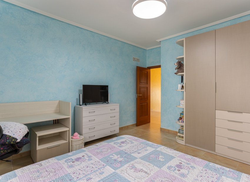 Herverkoop - Villa - Los Montesinos - La Herrada