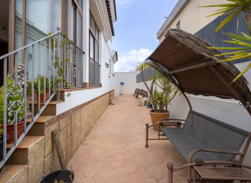 Herverkoop - Villa - Los Montesinos - La Herrada