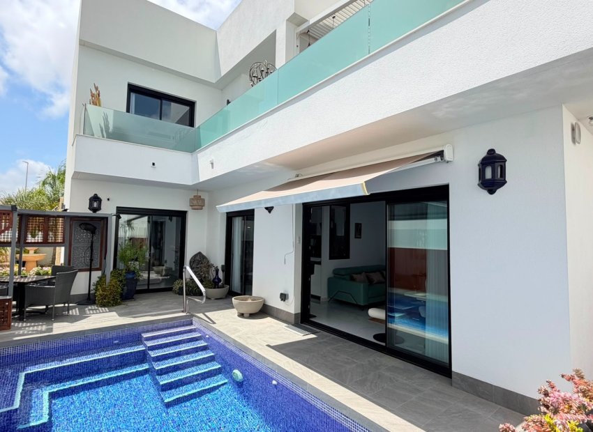 Herverkoop - Villa - Los Montesinos - La Herrada