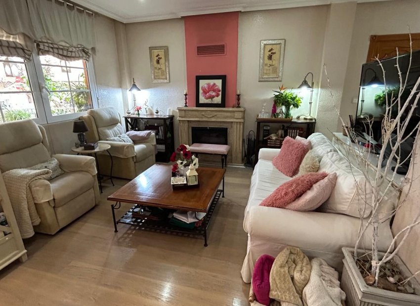 Herverkoop - Villa - Los Montesinos