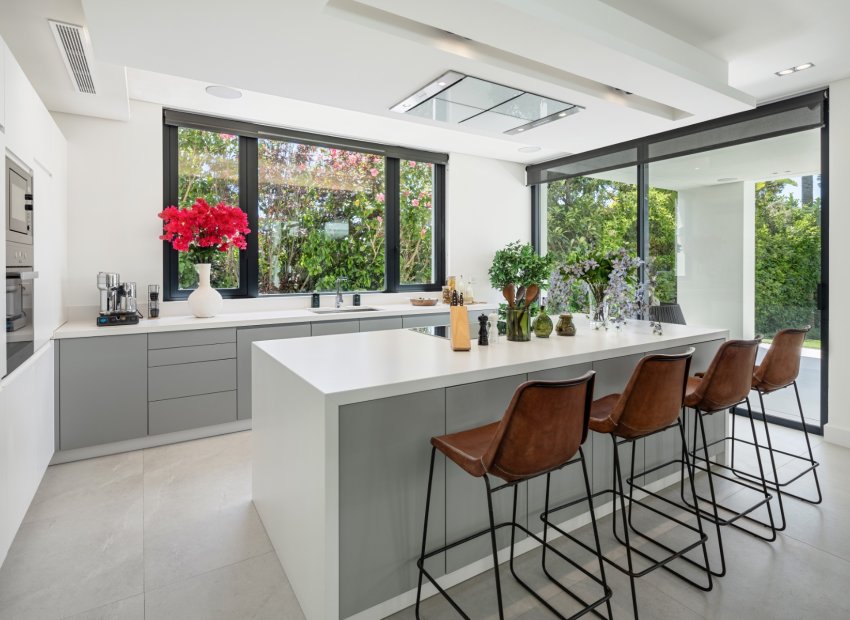 Herverkoop - Villa - Marbella - East Marbella