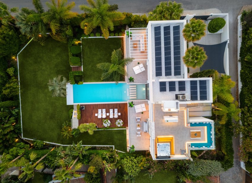 Herverkoop - Villa - Marbella - East Marbella