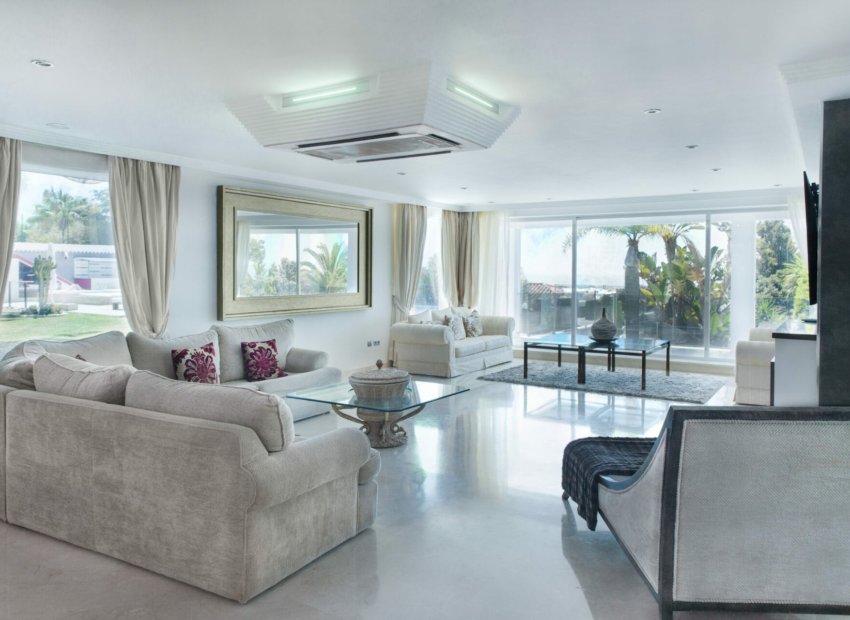 Herverkoop - Villa - Marbella - Elviria