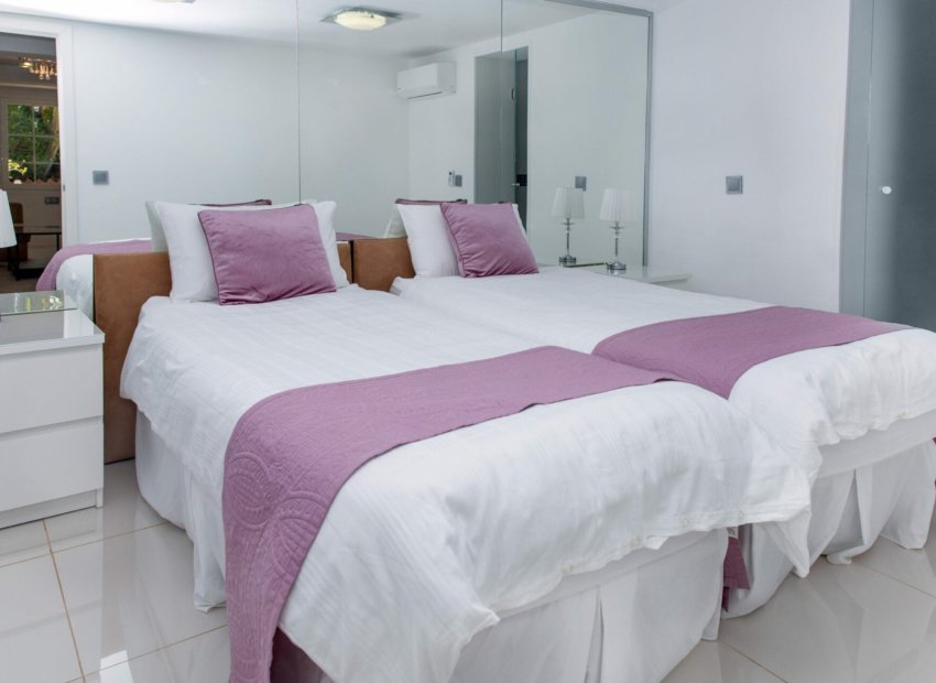 Herverkoop - Villa - Marbella - Elviria