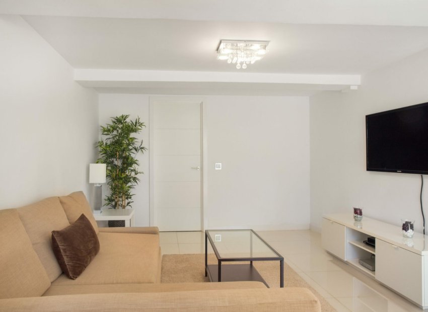 Herverkoop - Villa - Marbella - Elviria