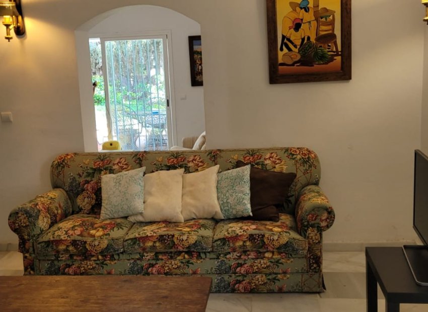 Herverkoop - Villa - Marbella - Las Chapas