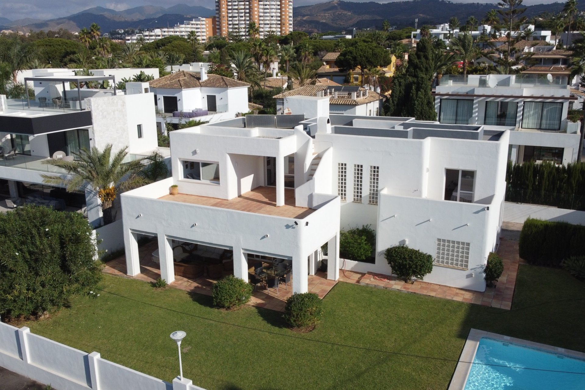 Herverkoop - Villa - Marbella - Las Chapas