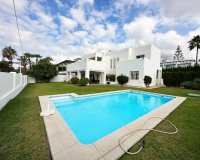 Herverkoop - Villa - Marbella - Las Chapas