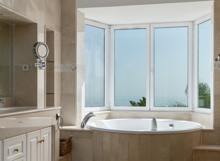 Herverkoop - Villa - Marbella - Los Monteros