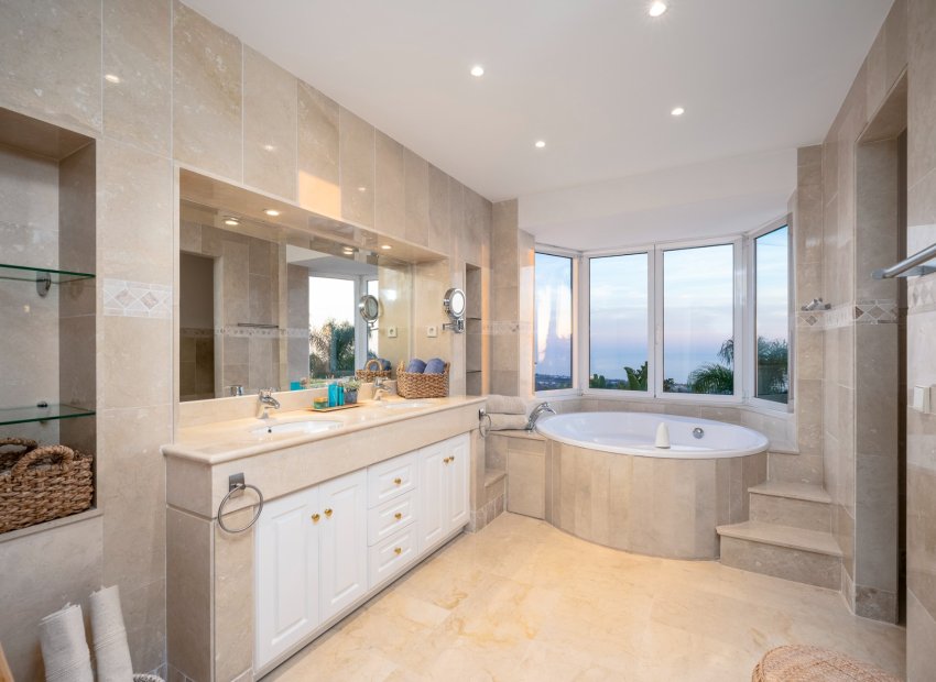 Herverkoop - Villa - Marbella - Los Monteros