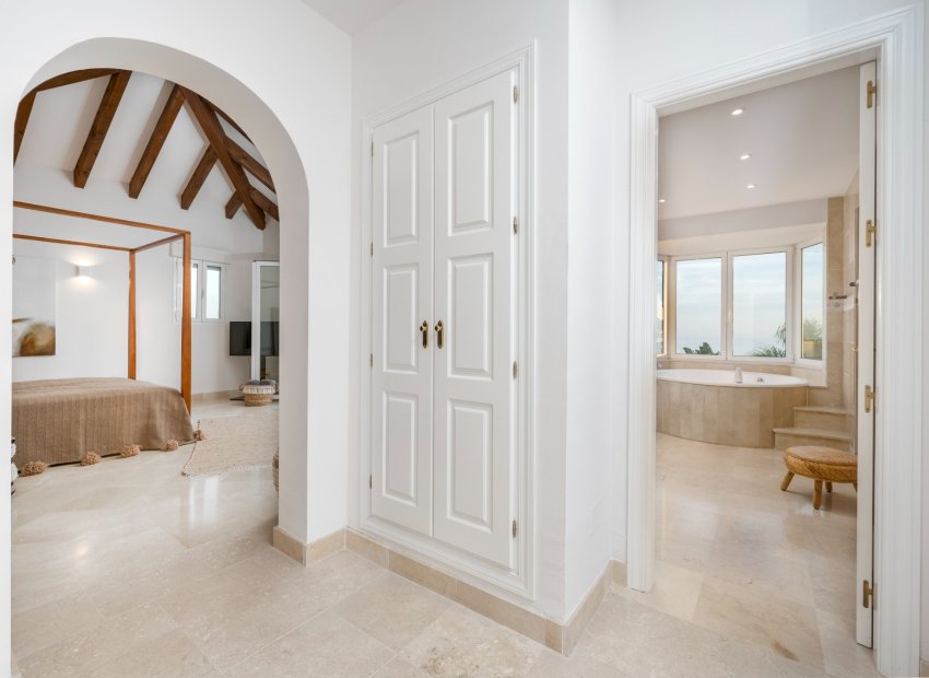 Herverkoop - Villa - Marbella - Los Monteros