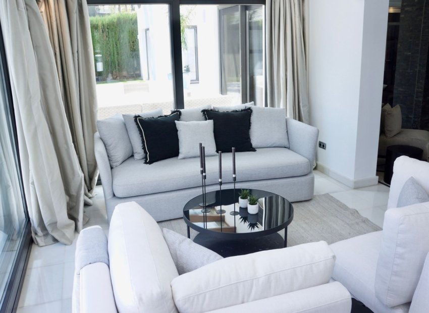 Herverkoop - Villa - Marbella - Nueva Andalucía