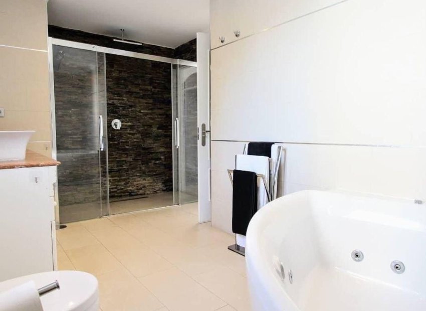 Herverkoop - Villa - Marbella - Nueva Andalucía